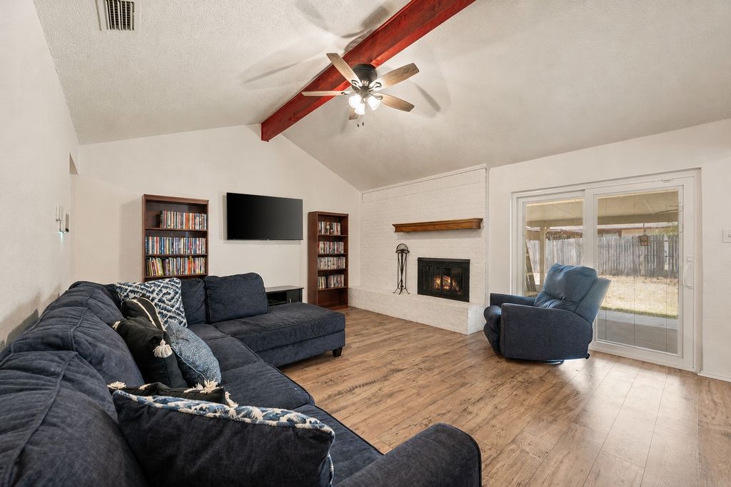 4601 Mandalay Drive, Arlington, TX 76016 — photo 2