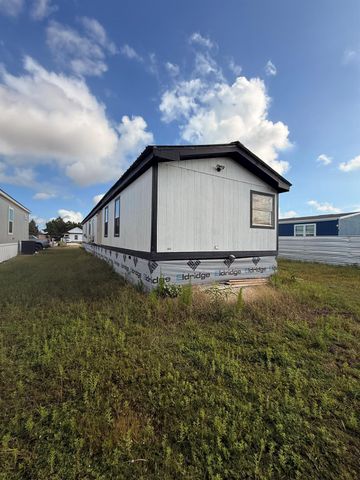 1395 Road 5607, Cleveland, TX 77327