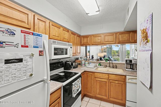 1420 Huntington Lane 2402, Rockledge, FL 32955
