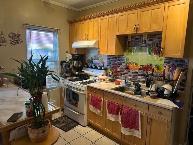 105 Summer St, Everett, MA 02149