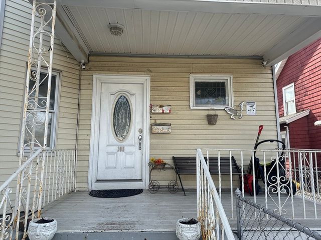 105 Summer St, Everett, MA 02149