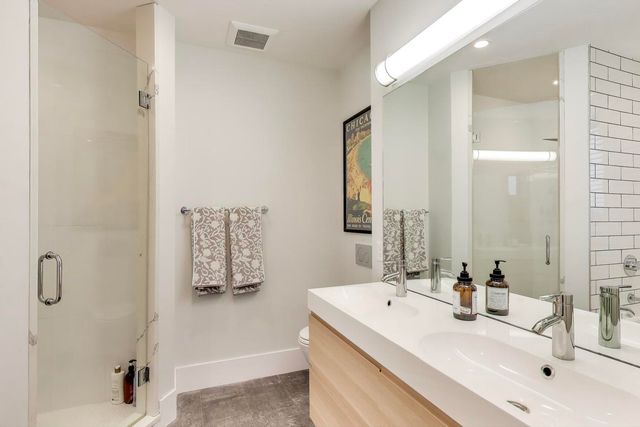 3320 N Narragansett Avenue 2, Chicago, IL 60634