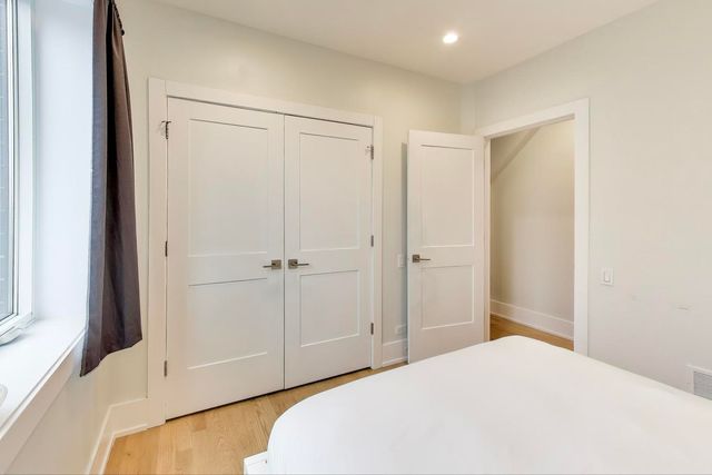 3320 N Narragansett Avenue 2, Chicago, IL 60634