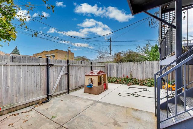 3320 N Narragansett Avenue 2, Chicago, IL 60634