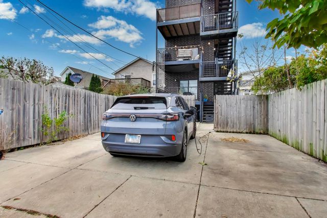 3320 N Narragansett Avenue 2, Chicago, IL 60634