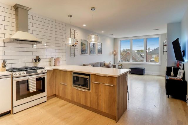 3320 N Narragansett Avenue 2, Chicago, IL 60634