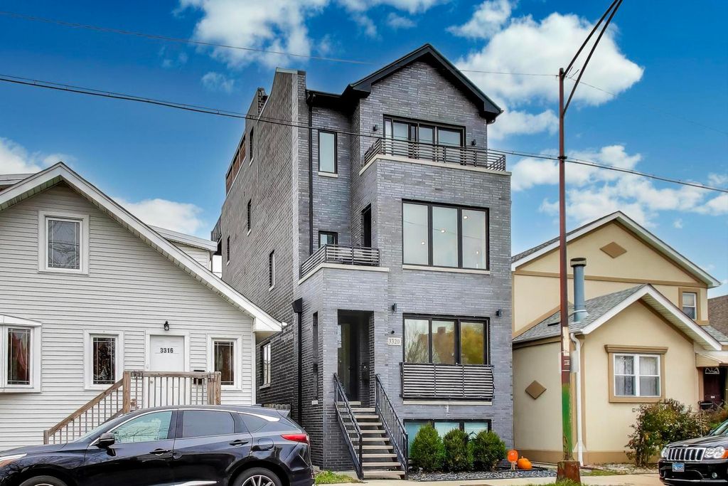3320 N Narragansett Avenue 2, Chicago, IL 60634