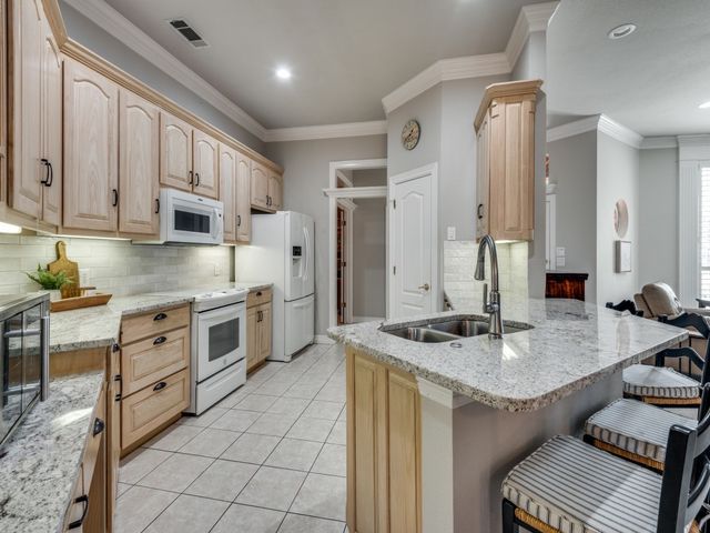 5105 National Court, Arlington, TX 76017