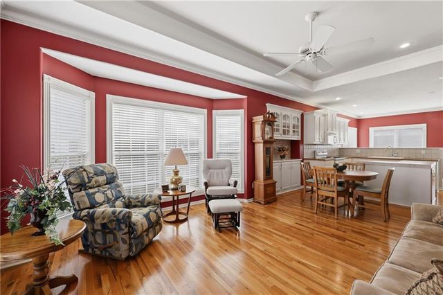 3717 S Bolger Court, Independence, MO 64055