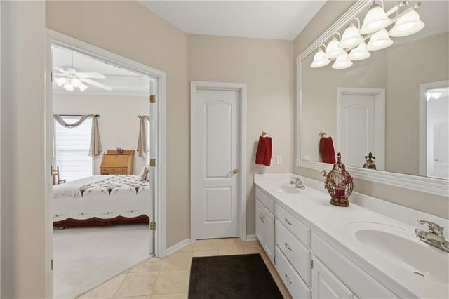 3717 S Bolger Court, Independence, MO 64055