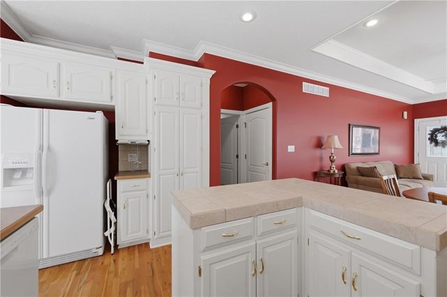 3717 S Bolger Court, Independence, MO 64055