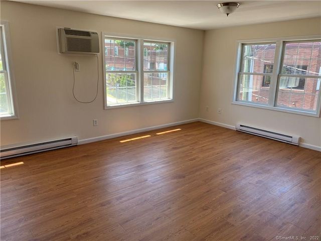 7 New Street 300, Danbury, CT 06810