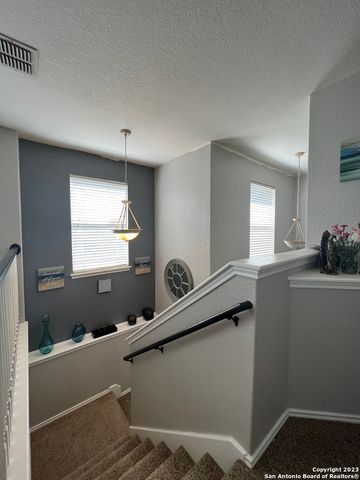 646 LYNX MTN, San Antonio, TX 78251