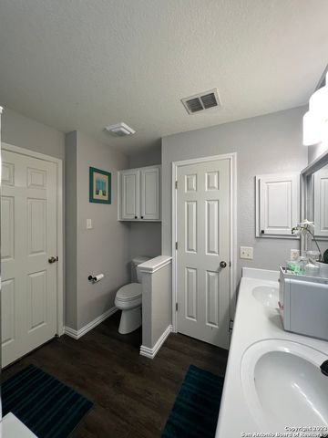 646 LYNX MTN, San Antonio, TX 78251