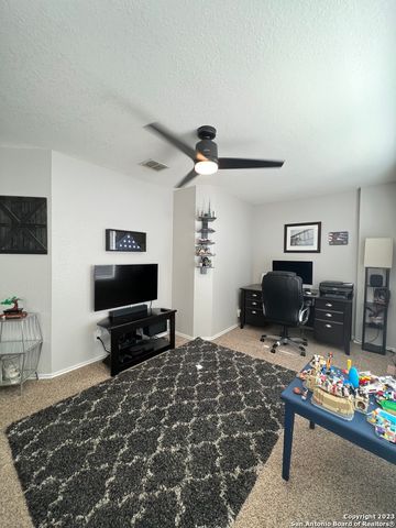 646 LYNX MTN, San Antonio, TX 78251