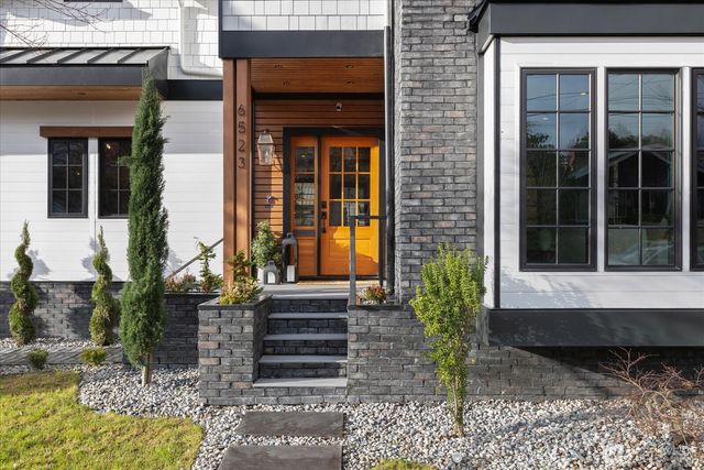6523 39th Avenue NE, Seattle, WA 98115