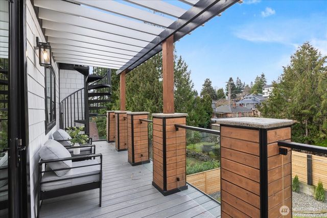 6523 39th Avenue NE, Seattle, WA 98115