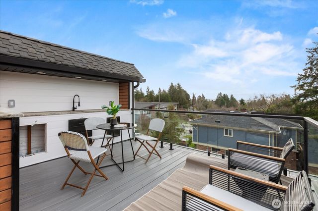 6523 39th Avenue NE, Seattle, WA 98115