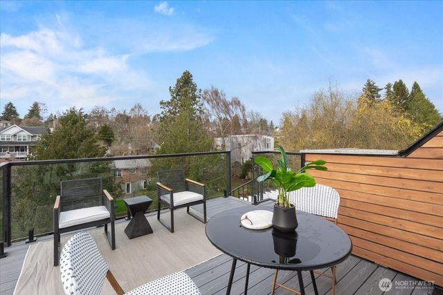 6523 39th Avenue NE, Seattle, WA 98115