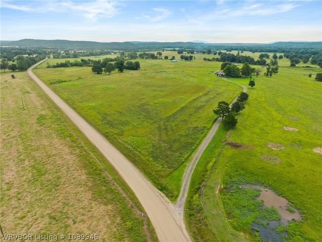 488 Dizzy Dean Road, Booneville, AR 72927