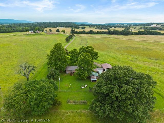 488 Dizzy Dean Road, Booneville, AR 72927