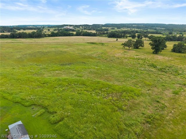 488 Dizzy Dean Road, Booneville, AR 72927