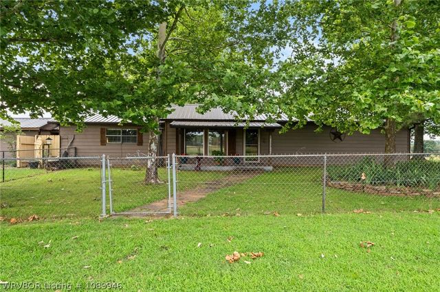 488 Dizzy Dean Road, Booneville, AR 72927