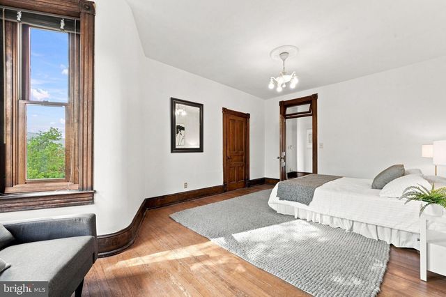 1000 MARYLAND AVE NE, Washington, DC 20002