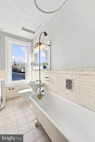 1000 MARYLAND AVE NE, Washington, DC 20002