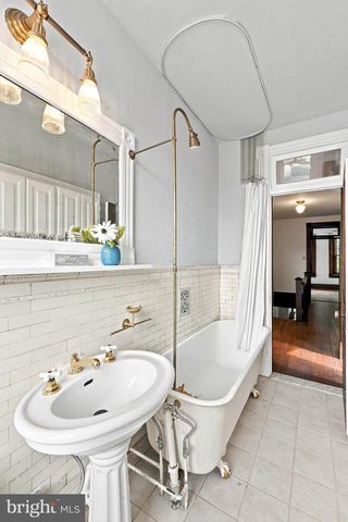1000 MARYLAND AVE NE, Washington, DC 20002