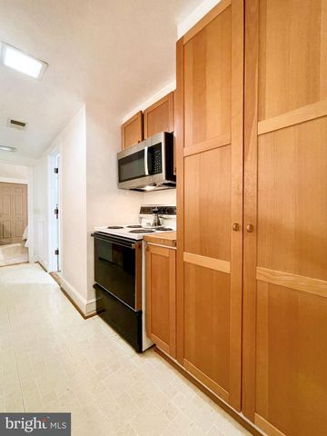 1000 MARYLAND AVE NE, Washington, DC 20002