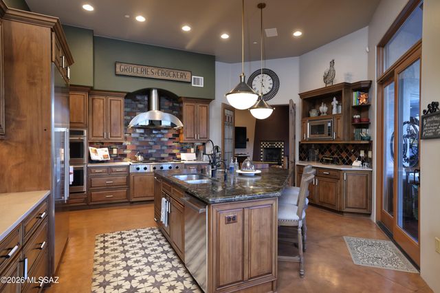 12520 N La Canada Drive, Oro Valley, AZ 85755