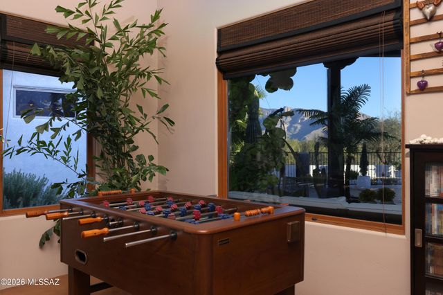 12520 N La Canada Drive, Oro Valley, AZ 85755