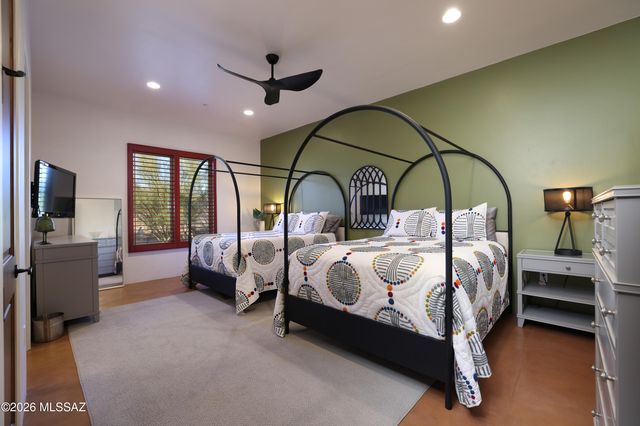 12520 N La Canada Drive, Oro Valley, AZ 85755