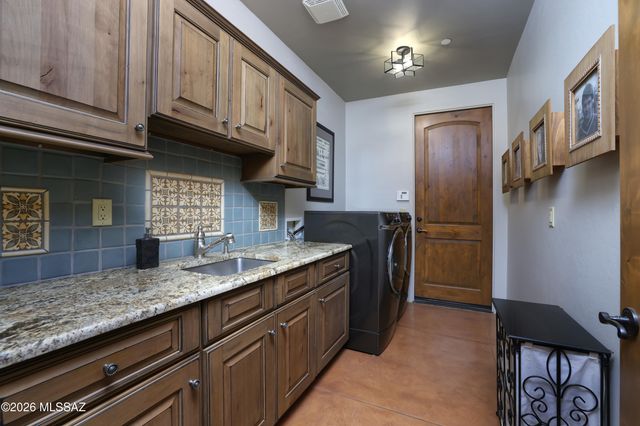 12520 N La Canada Drive, Oro Valley, AZ 85755