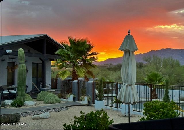 12520 N La Canada Drive, Oro Valley, AZ 85755