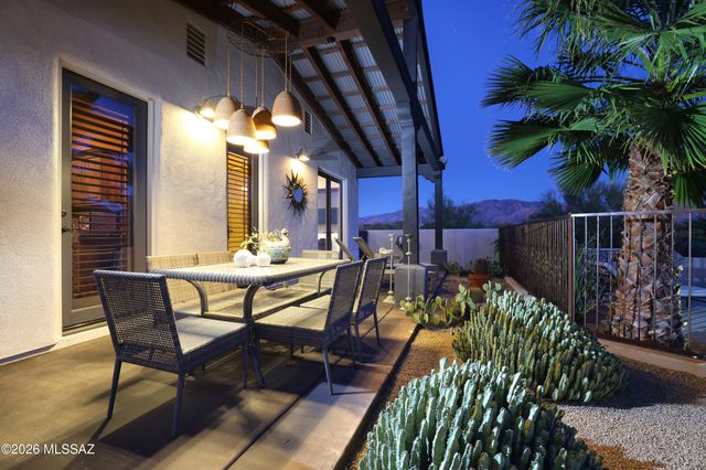 12520 N La Canada Drive, Oro Valley, AZ 85755