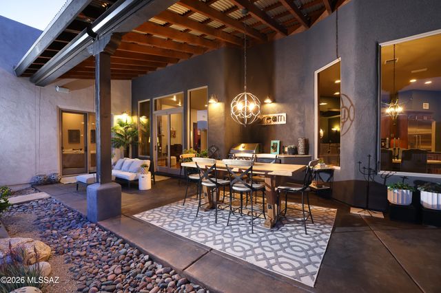 12520 N La Canada Drive, Oro Valley, AZ 85755