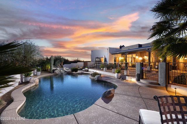 12520 N La Canada Drive, Oro Valley, AZ 85755