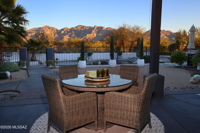 12520 N La Canada Drive, Oro Valley, AZ 85755