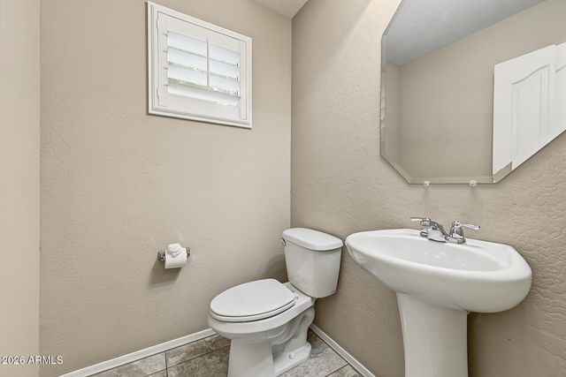 2552 E VERMONT Drive, Gilbert, AZ 85295