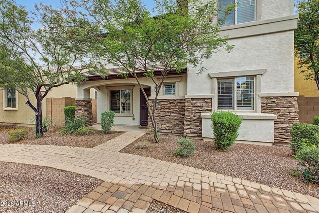 2552 E VERMONT Drive, Gilbert, AZ 85295