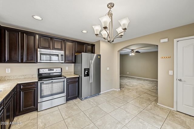 2552 E VERMONT Drive, Gilbert, AZ 85295