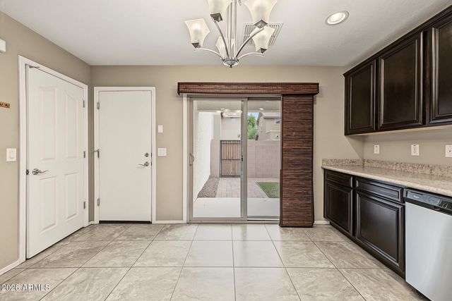 2552 E VERMONT Drive, Gilbert, AZ 85295
