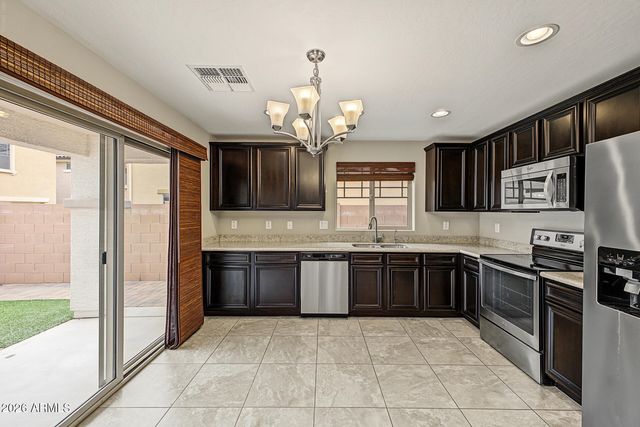 2552 E VERMONT Drive, Gilbert, AZ 85295