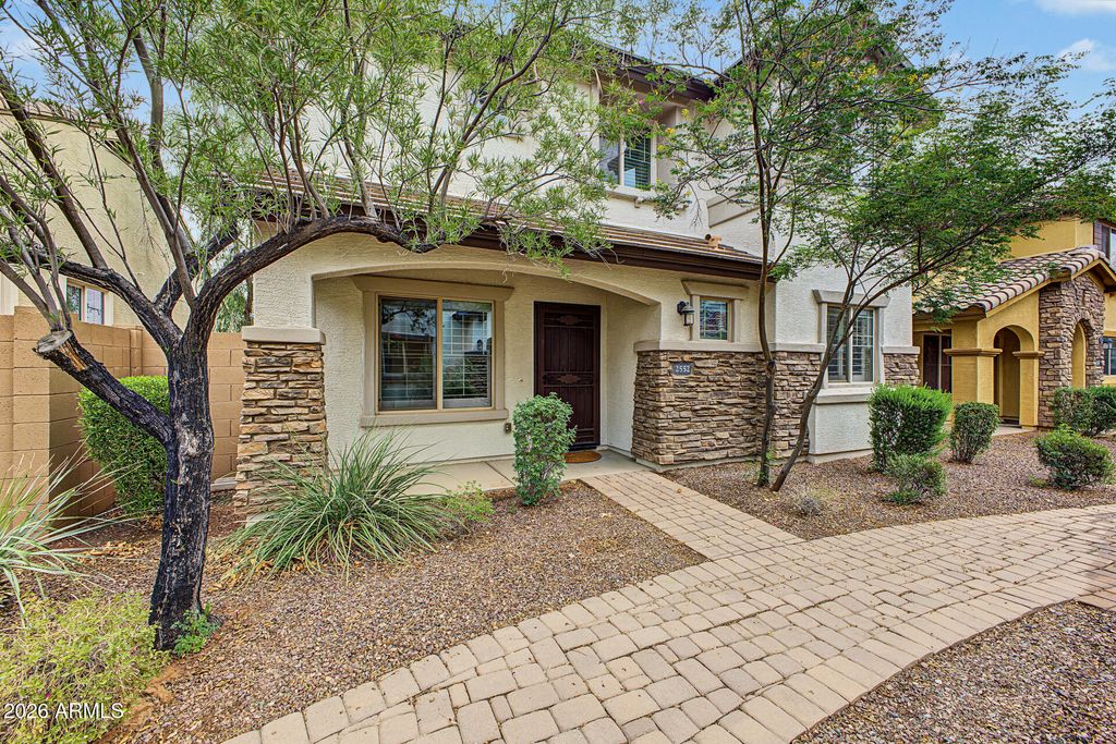 2552 E VERMONT Drive, Gilbert, AZ 85295