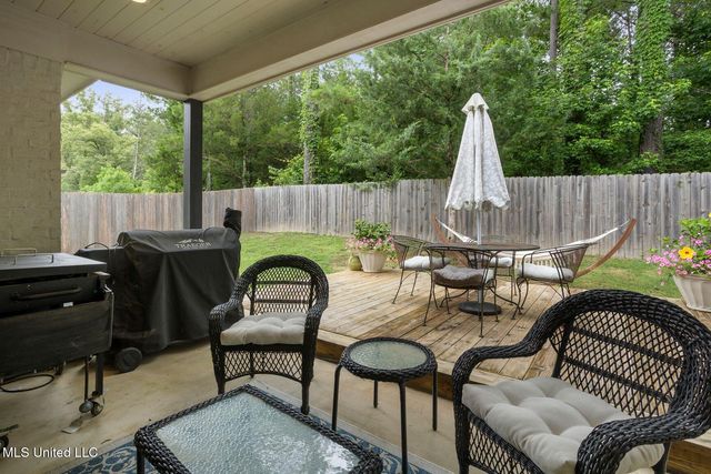 120 Woodburn Way, Pearl, MS 39208