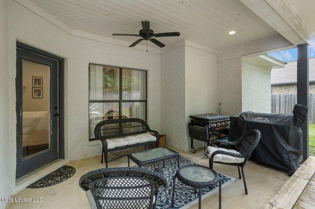 120 Woodburn Way, Pearl, MS 39208