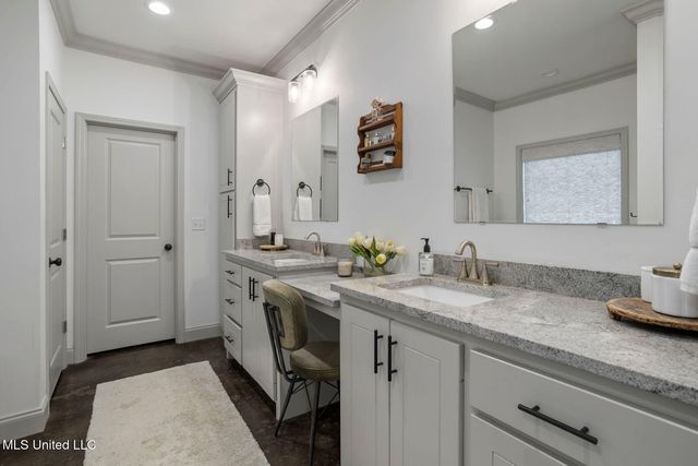 120 Woodburn Way, Pearl, MS 39208