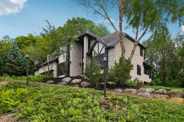 740 Mendota Heights Road, Mendota Heights, MN 55120